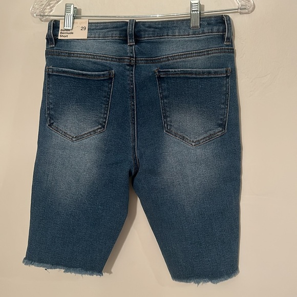 🎈3/$25🎈NWT Madden Girl Bandit Bermuda Shorts - Picture 2 of 4